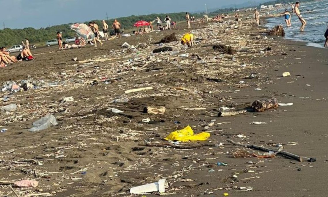 “ფოთი დღეს მალთაყვის სანაპირო ზოლი” – რა საგანგაშო კადრები ვრცელდება სოციალურ ქსელში