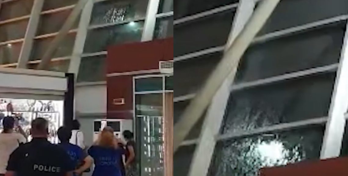 VIDEO: თბილისის აეროპორტის შენობაში წყალი ჩავიდა – ნახეთ კადრები ადგილიდან