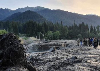 შოვში დაკარგულ ორ არასრულწლოვანს ამ დრომდე ეძებენ – ვითარება სტიქიის ზონაში