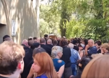 VIDEO: “ასე გააცილა რუსთავმა ჩვენი შორენა ბიჭაშვილი-მაისურაძისა” – შოვში ერთ-ერთი ტრაგიკულად დაღუპული ცოტა ხნის წინ დაკრძალეს