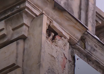 საშიში ნაგებობები ქუთაისში – მოსახლეობა დახმარებას ითხოვს