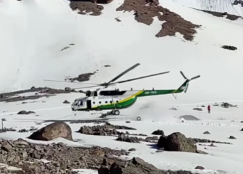 სტეფანწმინდაში მყინვარზე ვერტმფრენს წინა საბურავები მოძვრა – შემთხვევა ერთი თვის წინ მოხდა