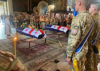 კიევში ქართველი მებრძოლების პანაშვიდი მიმდინარეობს