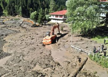 “ცუდი ამბის მაცნე ვარ… 2 დაკარგულს ისევ ეძებენ, ორივე ბავშვია” – რას წერს ჟურნალისტი ლაშა ბერულავა