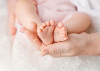 საბერძნეთში ქართველი ქალი დააკავეს, რომელიც ბავშვთა უკანონო ვაჭრობით იყო დაკავებული