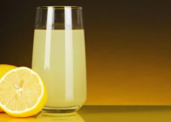 ლიმონის წვენის 8 სასარგებლო თვისება