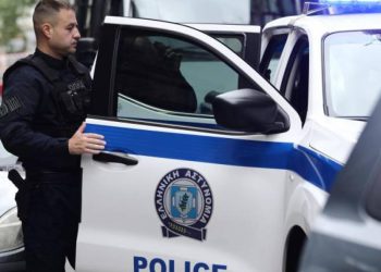 ქართველმა ქალმა ბერძენი მილიონერის ბინიდან ძვირფასეულობა და დიდი ოდენობით თანხა მოიპარა