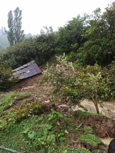 რა მდგომარეობაა სტიქიის შედეგად დაზარალებულ სოფელ ნინოშვილში - ფოტოები