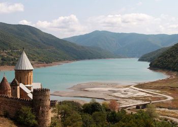 ჩაძირული ქალაქის საიდუმლო – რას მალავს ჟინვალის წყალსაცავის ფსკერი