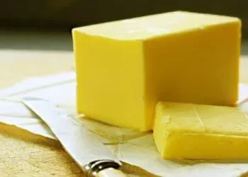 ვარგისია თუ არა ფერშეცვლილი, მოყვითალო კარაქი – ყველაფერი, რაც კარაქის შესახებ უნდა იცოდეთ