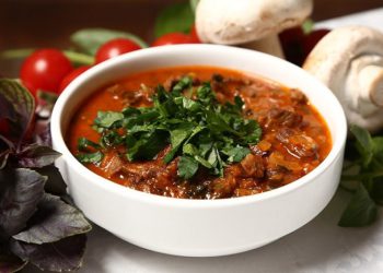 5 მიზეზი – რატომ უნდა მივირთვათ ცხელი კერძები