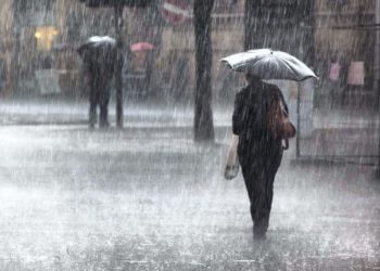 რითია საშიში წვიმაში სიარული