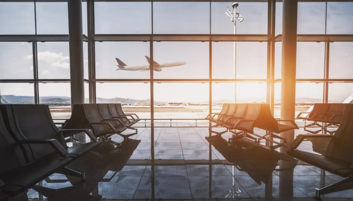 რატომ არის ძვირი საკვები და წყალი აეროპორტებში