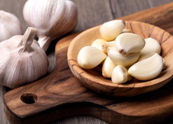 როგორ მივირთვათ ნიორი, რათა გავიწმინდოთ ღვიძლი, დავწვათ ცხიმები და გავანადგუროთ პარაზიტები