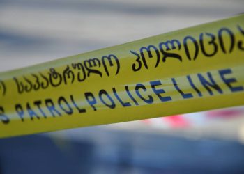 ცოტა ხნის წინ თამარ მეფის გამზირზე ავტობუსი ხეს შეეჯახა – არიან დაშავებულები