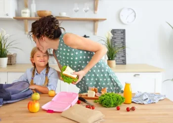 პროდუქტები, რომლებიც ბავშვის ტვინს კონცენტრაციაში ეხმარება – რა ვაჭამოთ მოსწავლეებს, რომ არდადეგების შემდეგ სწავლის რეჟიმს სწრაფად დაუბრუნდნენ