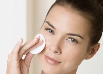 რატომ არ უნდა დაიძინოთ მაკიაჟით