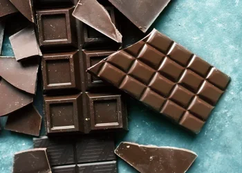 „შოკოლადი ზრდის შრომის უნარს, ყურადღების კონცენტრაციას და ასტიმულირებს გონებრივ აქტივობას“ – კიდევ რა სასარგებლო თვისებები აქვს ტკბილეულს?