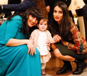 📷 ქართველი ლამაზმანები და მათი უცნობი დედები - ნახეთ ფოტოები