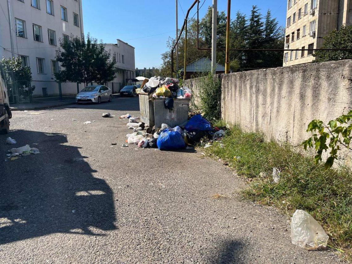 “საშინელება ხდება აქ, დაგვეხმაროს ვინმე, ჩვენც ქუთაისს ვეკუთვნით” – ადგილობრივები დახმარებას ითხოვენ