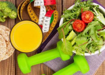 სად და რა არ უნდა ვჭამოთ, რომ მოწამვლას თავი ავარიდოთ – მიკრობიოლოგის რჩევები