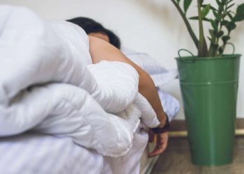 ყველა მიზეზი, რის გამოც შეიძლება გქონდეთ ღამით ოფლიანობა – როდის უნდა მიმართოთ ექიმს