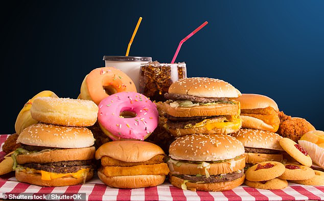 “ადამიანებს, რომლებსაც არასაკმარისად სძინავთ, უჩნდებათ მაღალკალორიული საკვების მოთხოვნილება და წონის მატების მაღალი რისკის ქვეშ არიან” – კვლევა