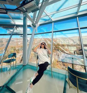 📷 ორსული რუსკა ქარქაშაძე წალკის კანიონიდან ულამაზეს ფოტოებს აქვეყნებს