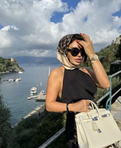 "ხალხის გაოცებას კვლავ განაგრძობს" - შორენა ბეგაშვილი იტალიიდან ახალ ფოტოებს აქვეყნებს