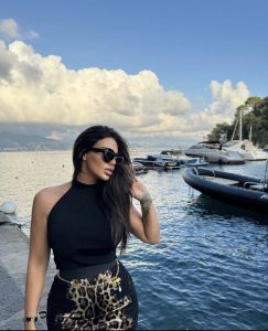 "ხალხის გაოცებას კვლავ განაგრძობს" - შორენა ბეგაშვილი იტალიიდან ახალ ფოტოებს აქვეყნებს