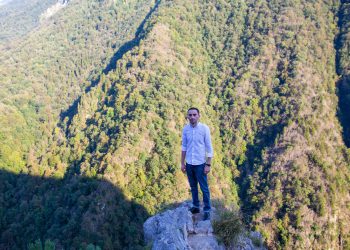 „განმიმარტეს, რომ მხოლოდ რაჭველებისთვის შეუძლიათ დახმარების გაწევა“ – შოვის მეწყერს გადარჩენილი ხელისუფლების უყურადღებობაზე საუბრობს