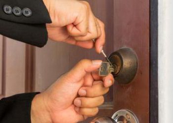 რატომ არ უნდა დატოვოთ კარში გასაღები?