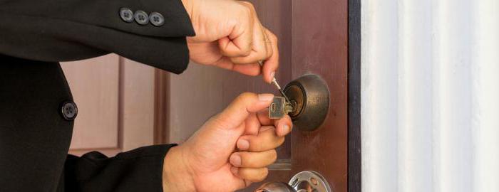 რატომ არ უნდა დატოვოთ კარში გასაღები?