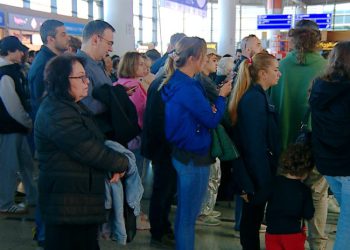 ქართველების ნაწილი ისრაელიდან სამშობლოში ბრუნდება | თბილისის აეროპორტში მორიგი რეისი ჩამოფრინდა