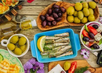 რომელი პროდუქტები გვინარჩუნებს ახალგაზრდობას