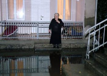 რატომ იტბორება ოზურგეთი – მოსახლეობა დახმარებას ითხოვს, მერია დუმს