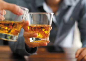 რა გავლენას ახდენს ძილის ხარისხზე ალკოჰოლი