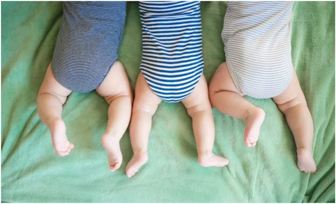 “2-წლიანი უშვილობის შემდეგ ქალს სამი ტყუპი შეეძინა” – ემოციური ისტორია