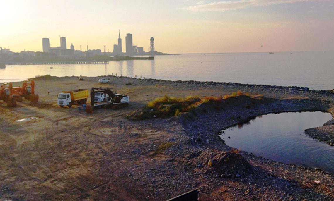 “მთავრობა მალავს ხელოვნური კუნძულის შესახებ დოკუმენტებს” – რა ინფორმაციას ავრცელებს “ბათუმელები”