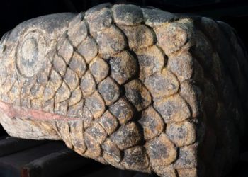 „მეხიკოში აცტეკების პერიოდის გველის თავის უზარმაზარი ქანდაკება აღმოაჩინეს“