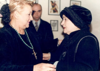 “კოტე მახარაძემ მითხრა, რას დაერიე ჩემს ცოლებსო…” – სოფიკო ჭიაურელისა და მედეა ჩახავას უნიკალური ფოტო და ისტორია…