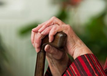 ვის და როდის შეიძლება შეუჩერდეს სოციალურად დაუცველთა სტატუსი