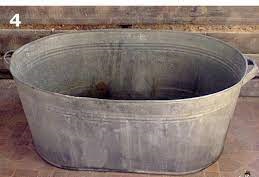 "ძველი წლების ბანაობის რიტუალი გახსოვთ? ჯდებოდი დიდ ტაშტში, 72%-იანი საპონი..." – გიორგი კეკელიძე 90-იან წლებს იხსენებს