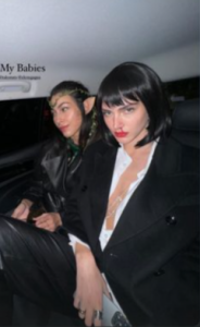 📷 ურსულა, თეთრი გედი, ჰარი პოტერი... - ნახეთ როგორ გამოიყურებოდნენ ქართველი ვარსკვლავები ჰელოუინზე