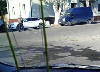 გორის რამდენიმე ქუჩაზე სასმელი წყალი ასფალტზე ამოდის