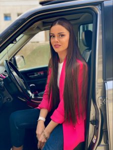 ვინ არის თათა გიორგობიანის ულამაზესი მული - კონსტანტინე მოსიძის დის ფოტოებმა საზოგადოება აღაფრთოვანა