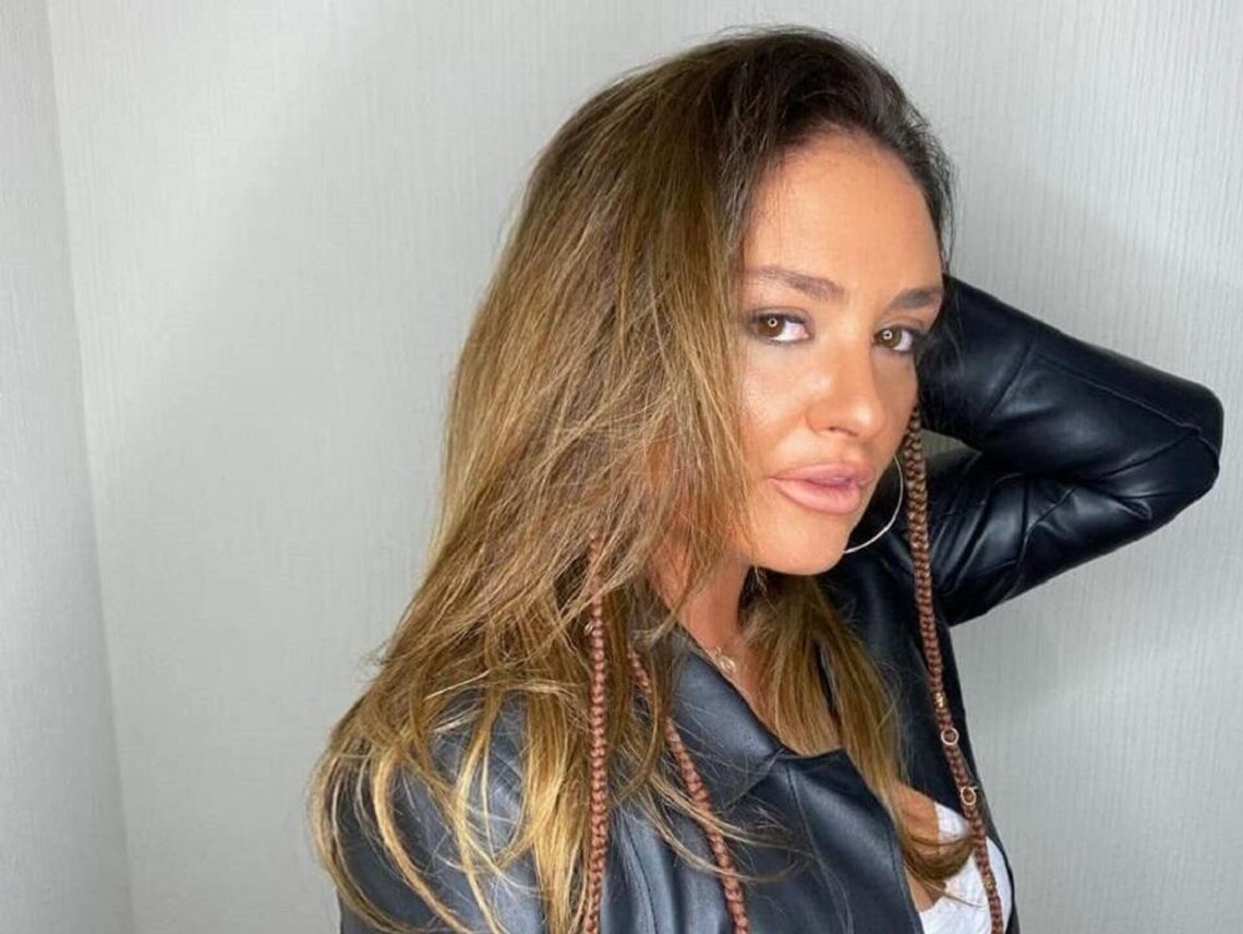 “დრო იყო, გადამედგა ეს ნაბიჯი, რაზეც დიდხანს ვოცნებობდი… კი, კარგად ვარ, ბედნიერი ვარ და არ მინდა, ჩემი საუბრით ამ ბედნიერებას ხელი შევუშალო…” – თიკა ჯამბურია