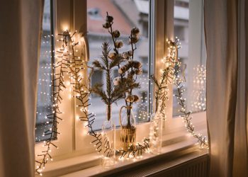როგორ მოვრთოთ სახლი საახალწლოდ განსხვავებულად – 8 იდეა, რომელიც სადღესასწაულო განწყობის შექმნასა და გარემოს გამორჩეულად გაფორმებაში დაგეხმარებათ