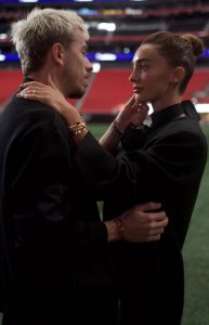 🎥 საქართველოს ნაკრების ფეხბურთელმა საბა ლობჟანიძემ „ჩცდ“-ს მსახიობს სალი კერატიშვილს ხელი სთხოვა - ნახეთ რომანტიკული კადრები