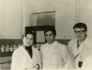 📷დღეს კახა ბენდუქიძის გარდაცვალებიდან 9 წელი გავიდა - უცნობი ფოტოები, რომლებიც მისმა დამ ეროვნულ ბიბლიოთეკას გადასცა